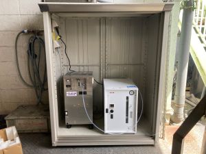 PSA酸素発生器(左)とオゾン発生器(右)